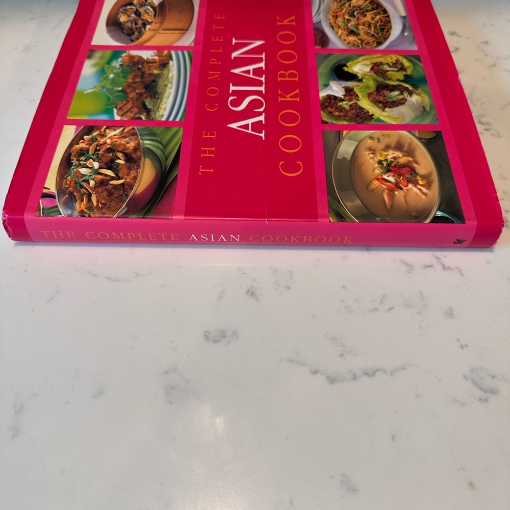 The Complete Asian Cookbook - PINK COVER